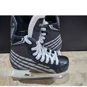 Bauer Challenger Ice‎ Skates Youth Size 1 R Black White Hockey Skate